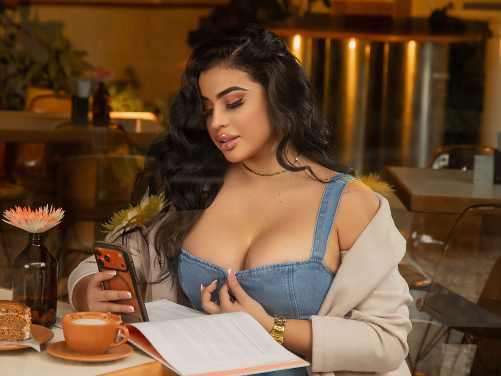 CelestMontenegro profile photo