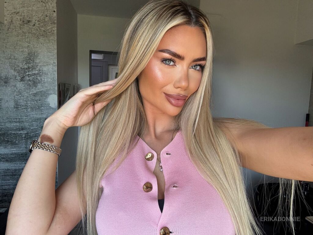 ErikaBonnie profile photo