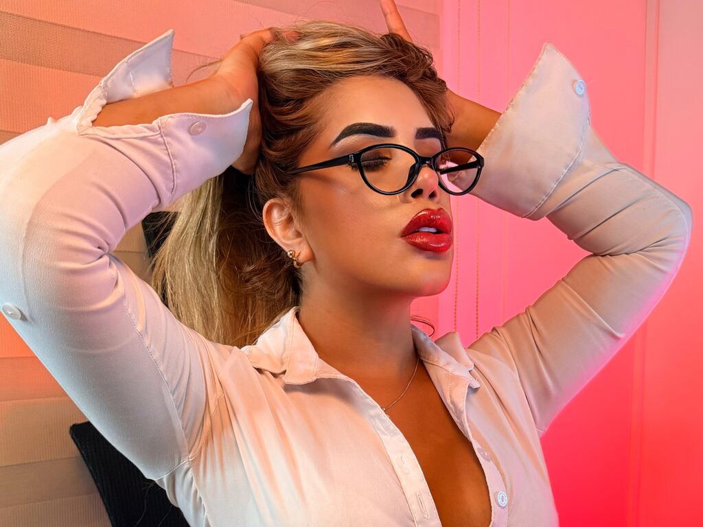 Feed: SarayYork